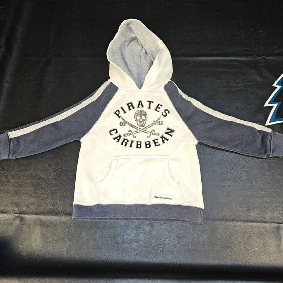 Walt Disney World Kids Boys Pirates Of The Caribbean Hoodie XS - Picture 1 of 6